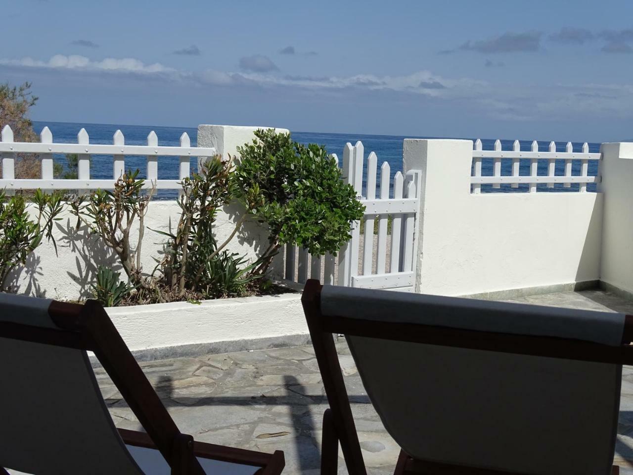 Nama Beach House Монолитос Экстерьер фото