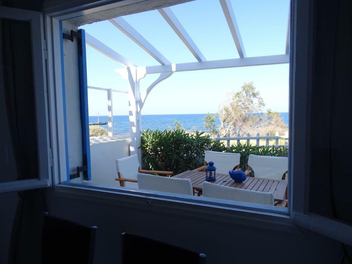 Nama Beach House Монолитос Экстерьер фото