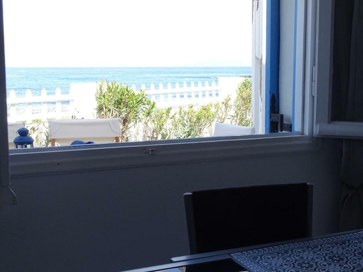 Nama Beach House Монолитос Экстерьер фото