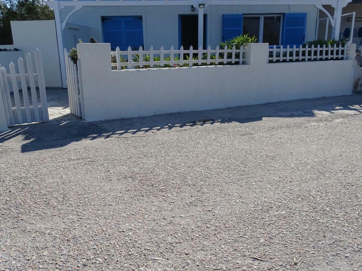 Nama Beach House Монолитос Экстерьер фото